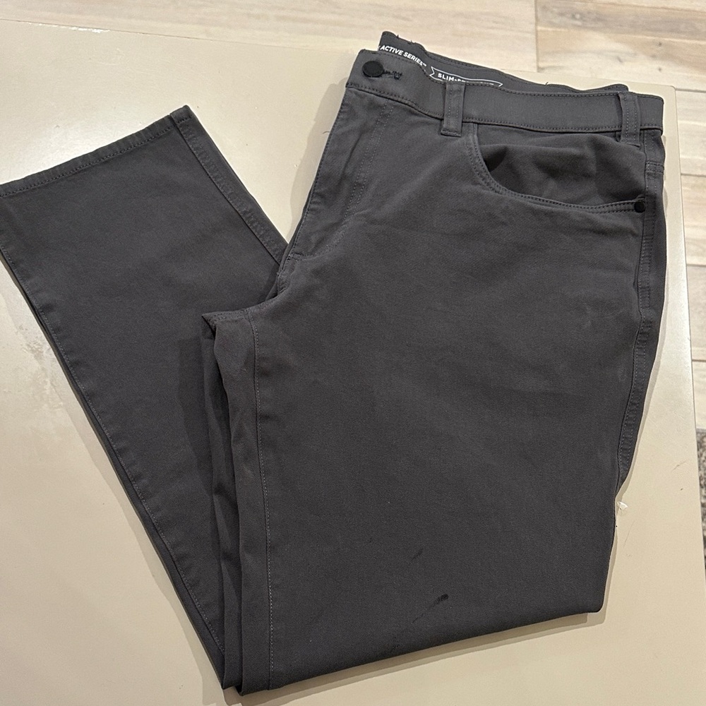 Haggar Men's Charcoal Slim Jeans 38 x 30